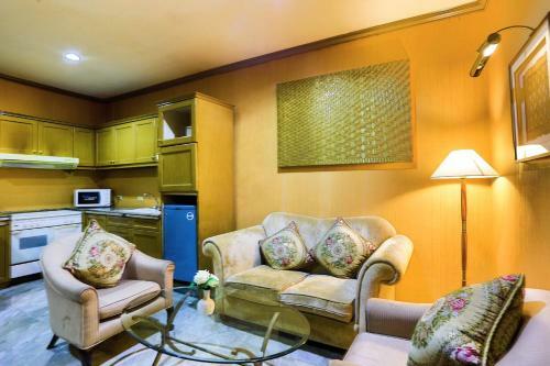 John's Pardede International Hotel