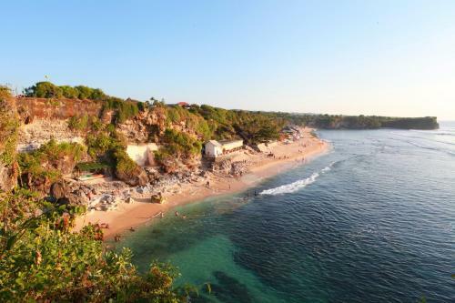 Balangan Beach Villa