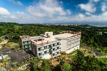 J.view Hotel