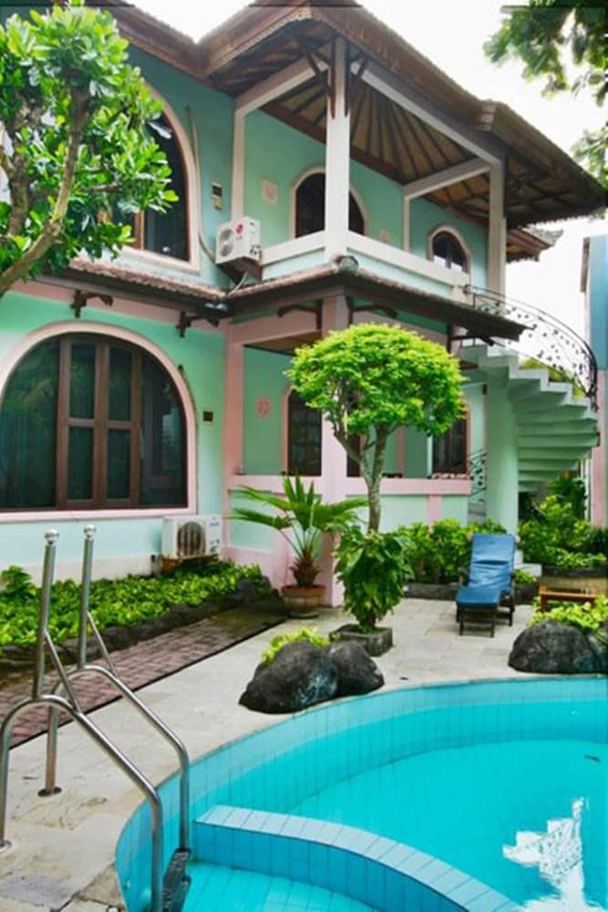 Hostal Villa Puri Royan