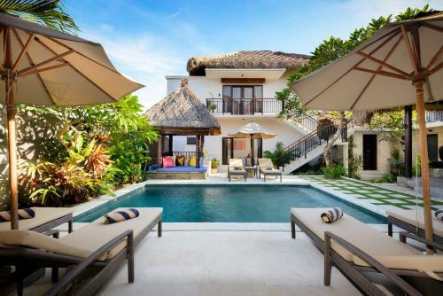 Coconuts Villa Balangan Beach