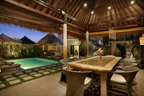 Coconuts Villa Balangan Beach