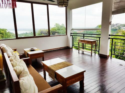Villa Aviya