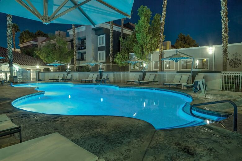 Hotel Desert Rose Resort