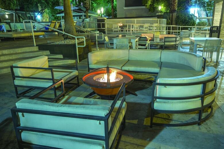 Hotel Desert Rose Resort