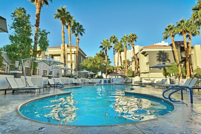 Hotel Desert Rose Resort