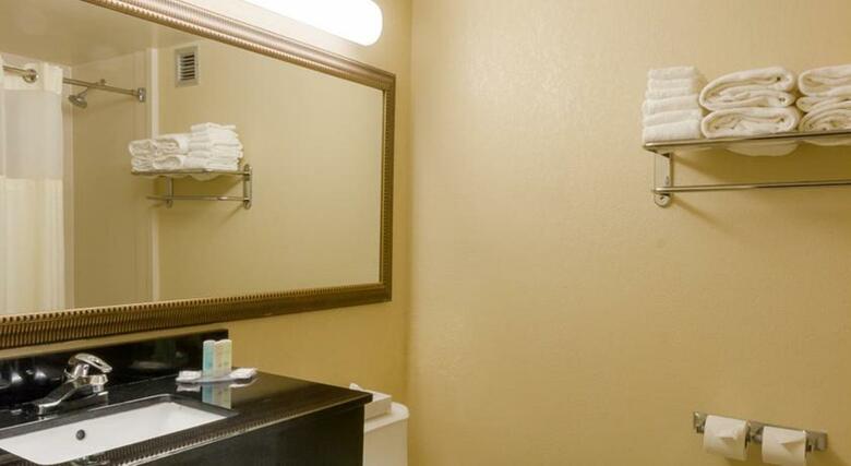 Hotel Clarion Inn & Suites Miami Airport
