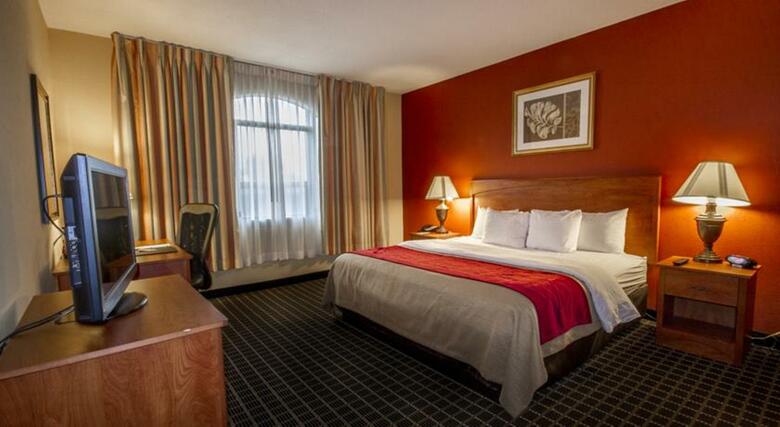 Hotel Clarion Inn & Suites Miami Airport