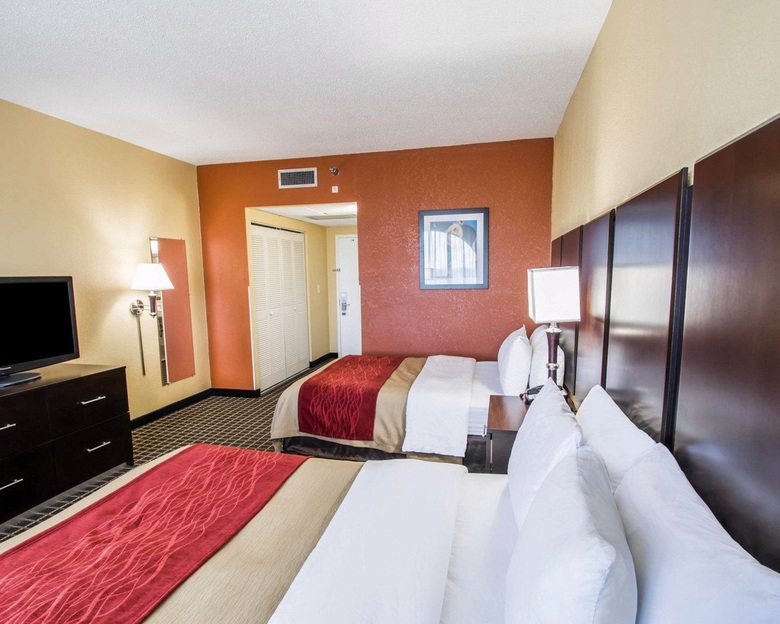 Hotel Clarion Inn & Suites Miami Airport