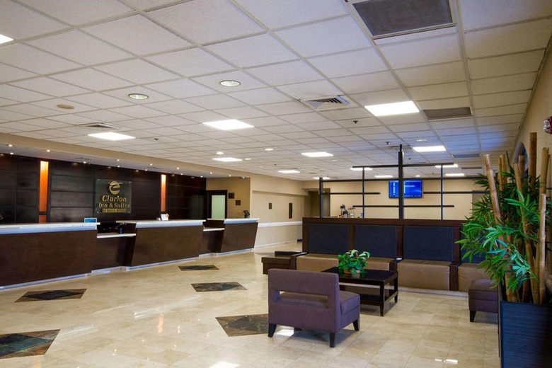 Hotel Clarion Inn & Suites Miami Airport