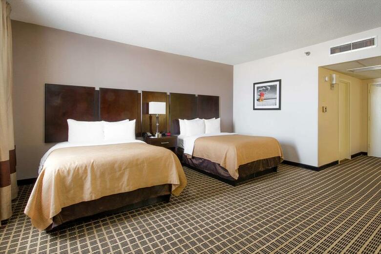 Hotel Clarion Inn & Suites Miami Airport