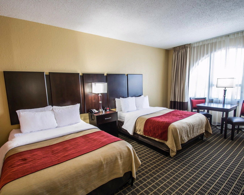 Hotel Clarion Inn & Suites Miami Airport