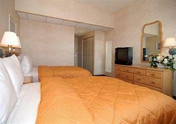 Hotel Clarion Inn & Suites Miami Airport