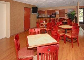 Hotel Comfort Suites I-35 North