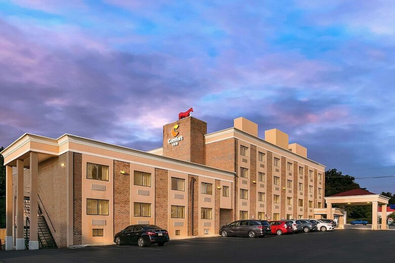 Hotel Comfort Inn Red Horse