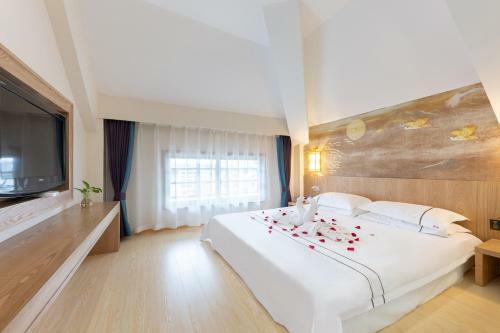 Yiwu Luckbear Hotel