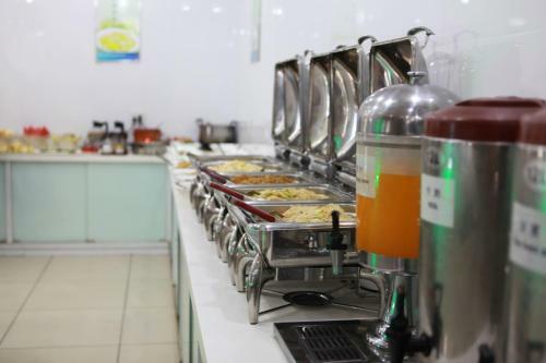 Yiwu Luckbear Hotel