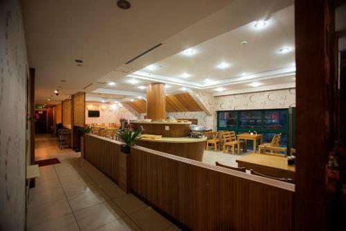 Yiwu Luckbear Hotel