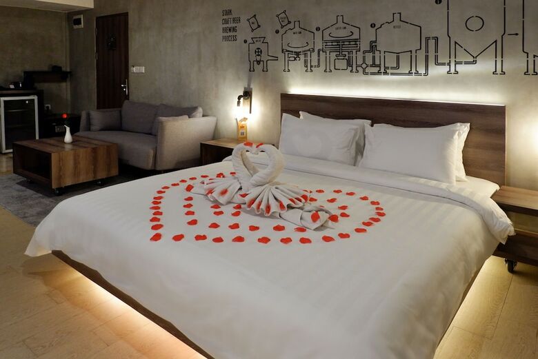 J Boutique Hotel