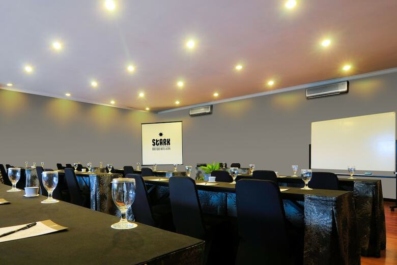 J Boutique Hotel