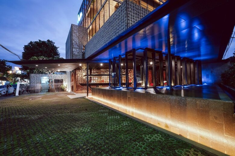 Grandmas Kuta Hotel