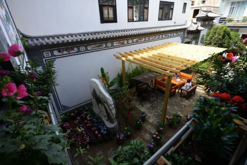 Posada Jue Se Garden Theme Inn