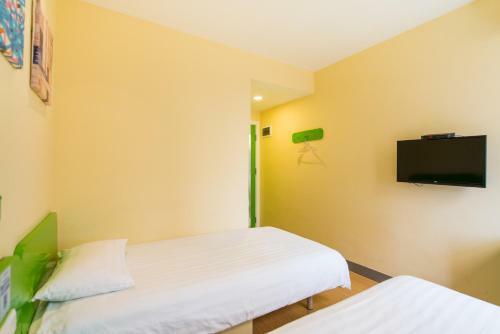 Hotel Hi Inn Dalian Malan Square Branch