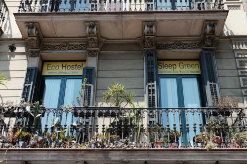 Hostal Sleep Green - Certified Eco Youth Hostel