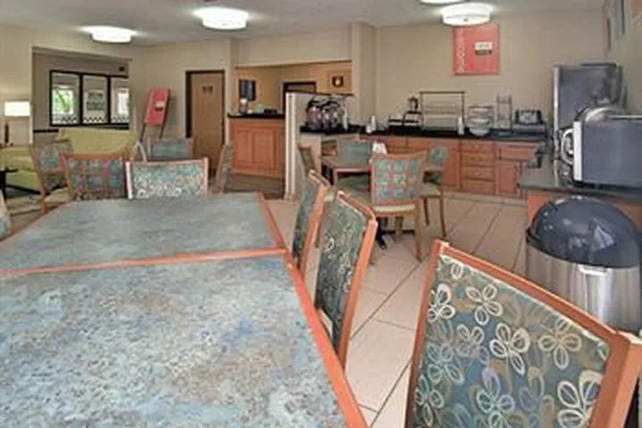 Hotel Comfort Inn