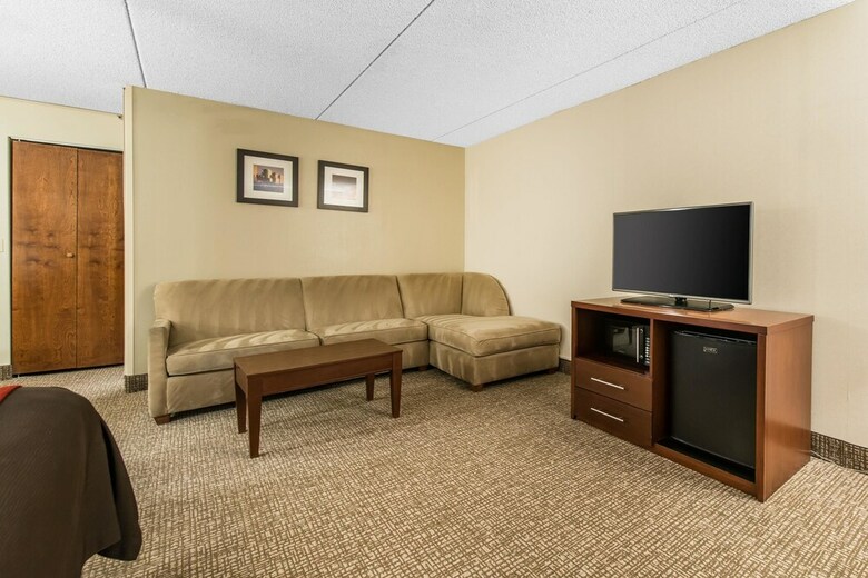 Hotel Comfort Inn & Suites