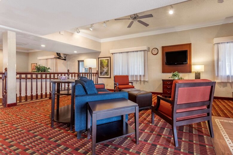 Hotel Comfort Inn & Suites (streetsboro)