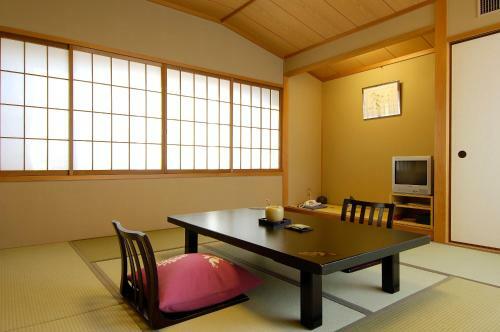 Gion Ryokan Karaku