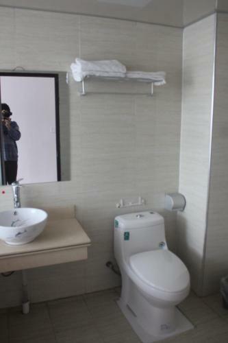 Posada Zhangjiajie Yijiaqin Hotel