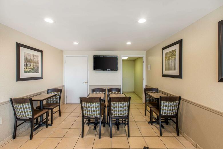 Hotel Comfort Inn