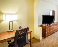 Hotel Comfort Suites
