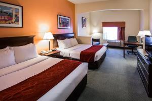 Hotel Comfort Suites Airport