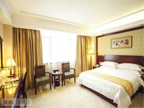 Vienna Hotel Dongguan Tangxia Lincun Square