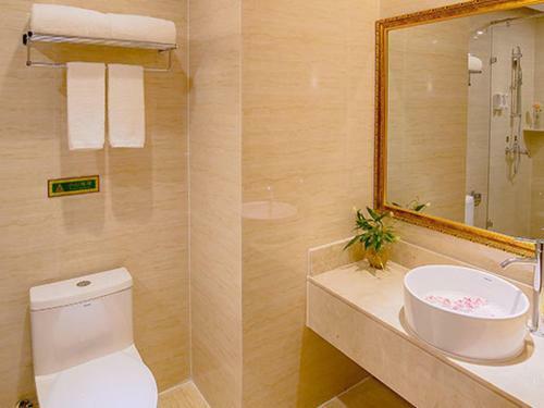 Vienna Hotel Dongguan Tangxia Lincun Square