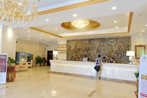 Vienna Hotel Dongguan Tangxia Lincun Square