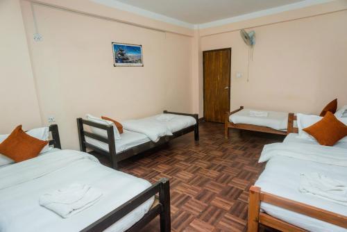 Albergue Famous House