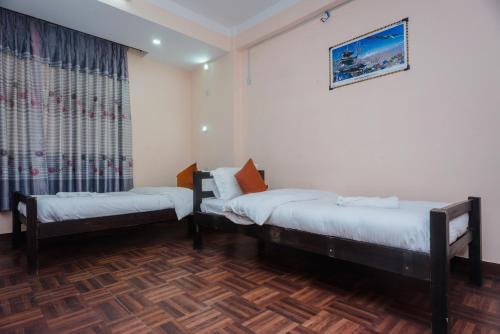 Albergue Famous House