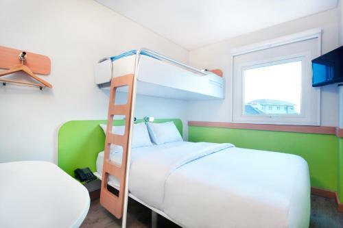 Hotel Ibis Budget Semarang Tendean