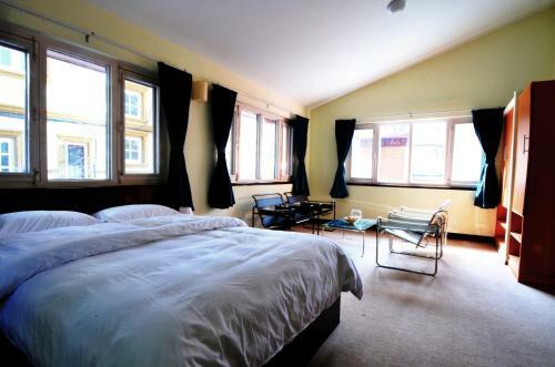 Hostal Epiphany Guest House