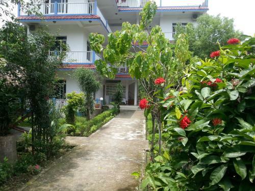 Hotel Shiva's Dream