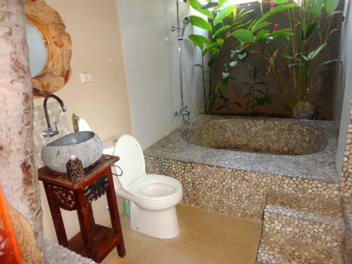Lovina Beachhouse Villas