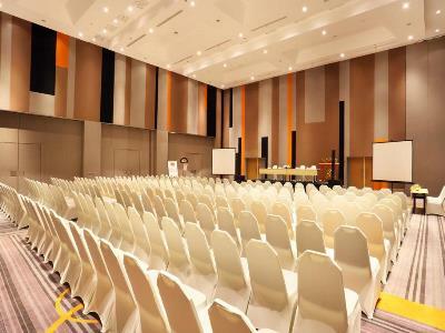 Harris Hotel & Conventions Gubeng