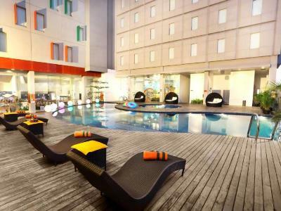 Harris Hotel & Conventions Gubeng