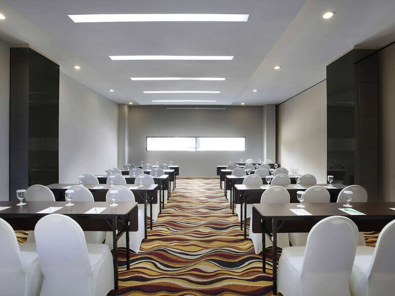 Hotel Ibis Styles Jakarta Airport