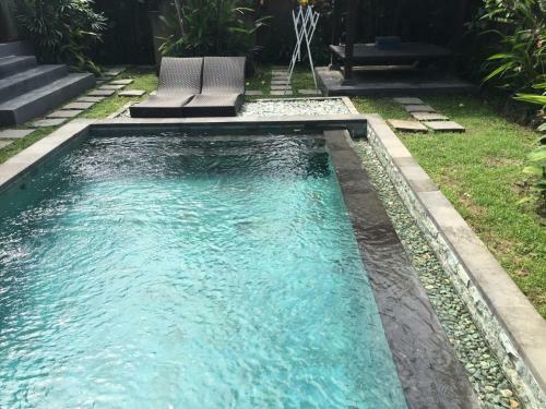 Ratna Villa