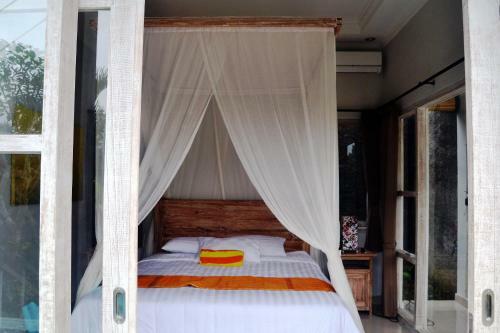 Ratna Villa